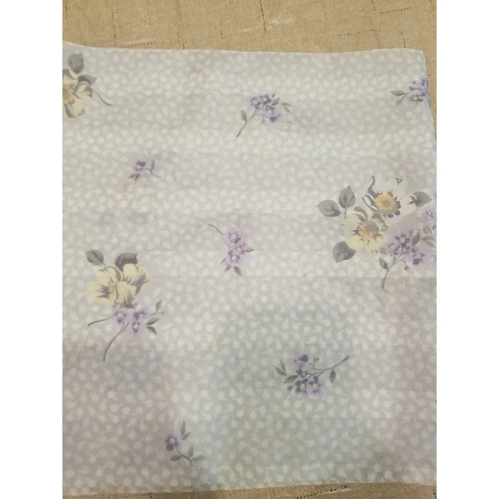 Vtg Women's Neck Scarf Gray/Floral Victorian Granny Rectangle‎ Dante Whimsical